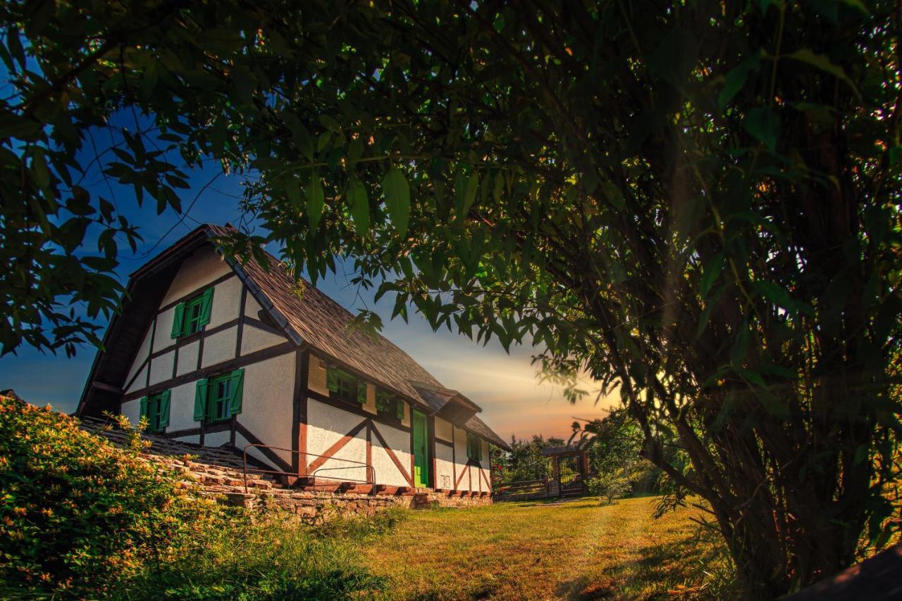 Etno Village Cardaci Vitez Ngoại thất bức ảnh