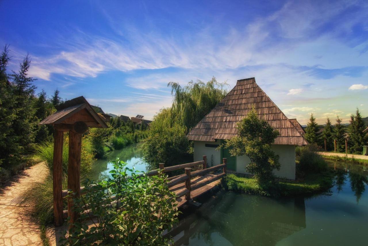 Etno Village Cardaci Vitez Ngoại thất bức ảnh