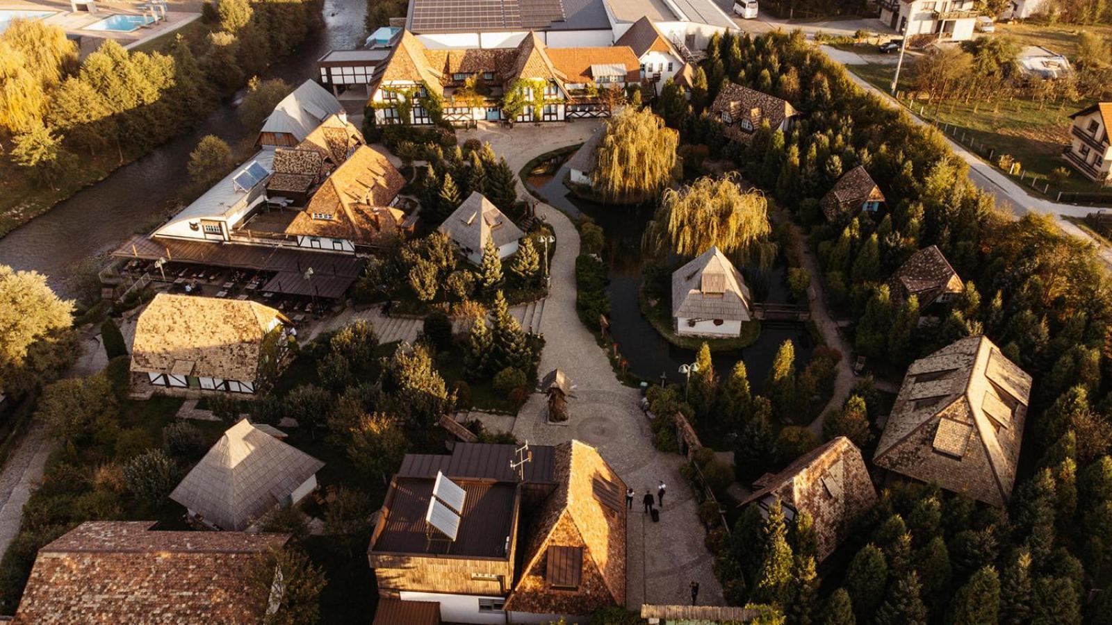 Etno Village Cardaci Vitez Ngoại thất bức ảnh