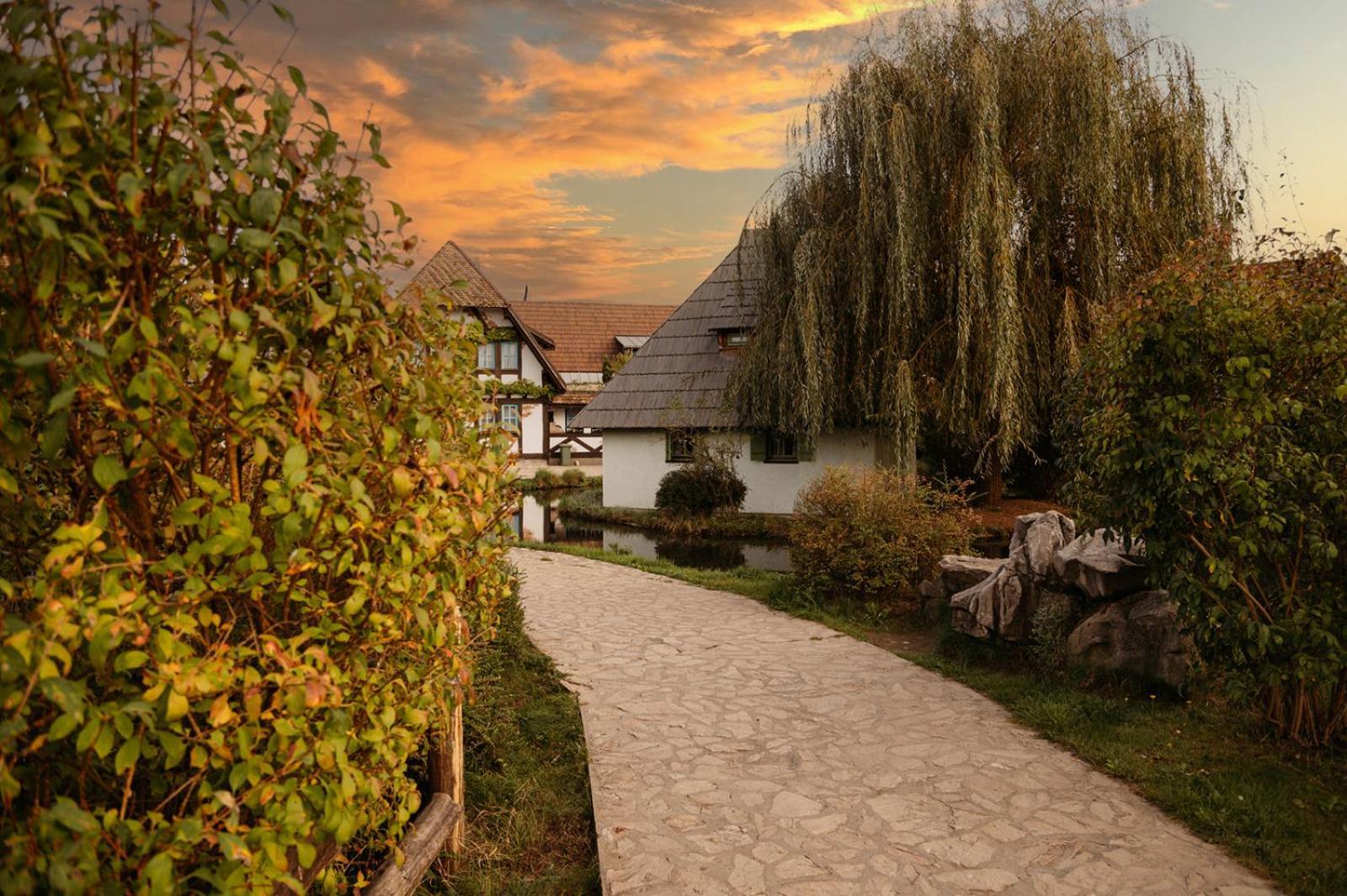 Etno Village Cardaci Vitez Ngoại thất bức ảnh