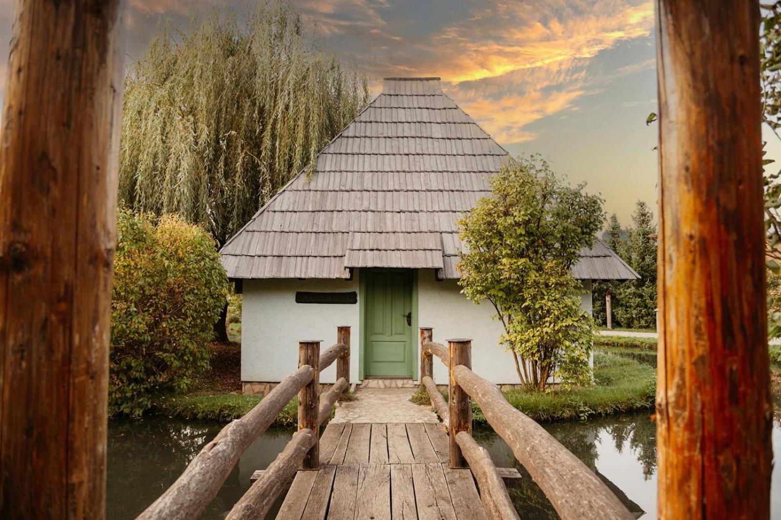 Etno Village Cardaci Vitez Ngoại thất bức ảnh